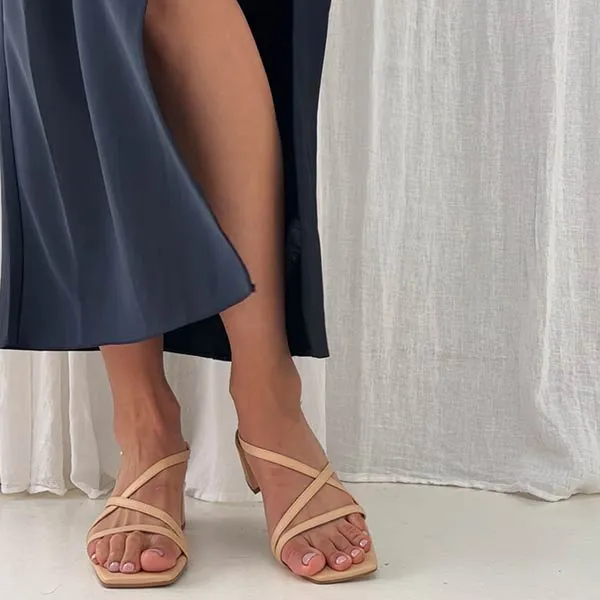 2053 Beige | Mid heel sandal