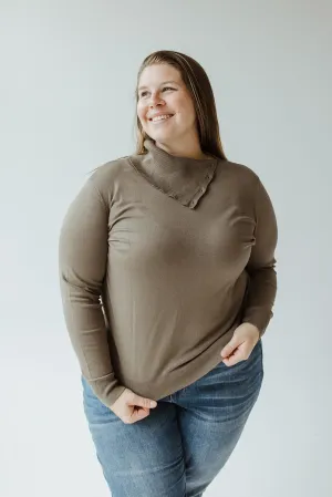 CLASSIC LIGHTWEIGHT TURTLENECK IN SOFT ARMY