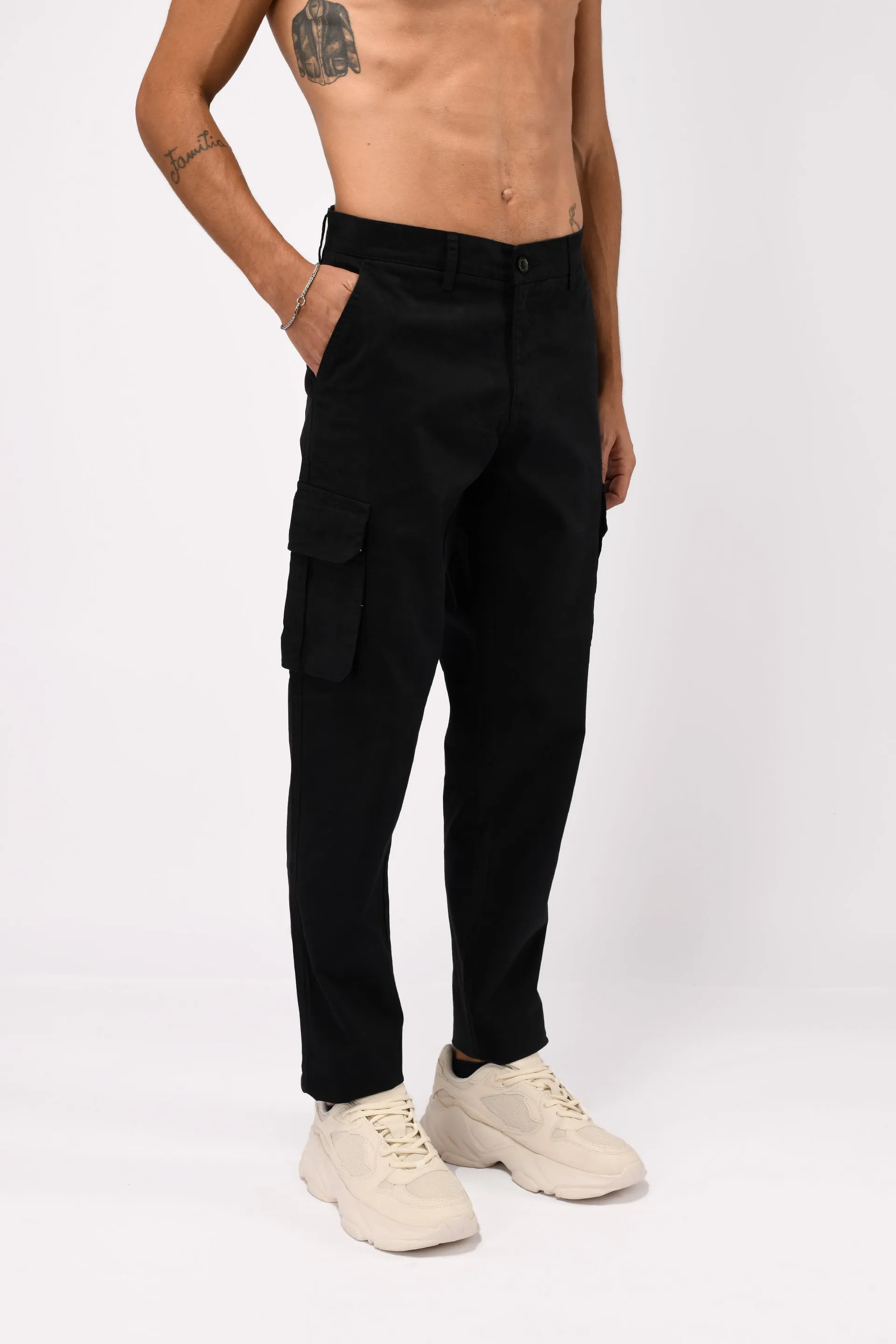ELEVATED TWILL TAILORED CARGO PANTS IN BLACK