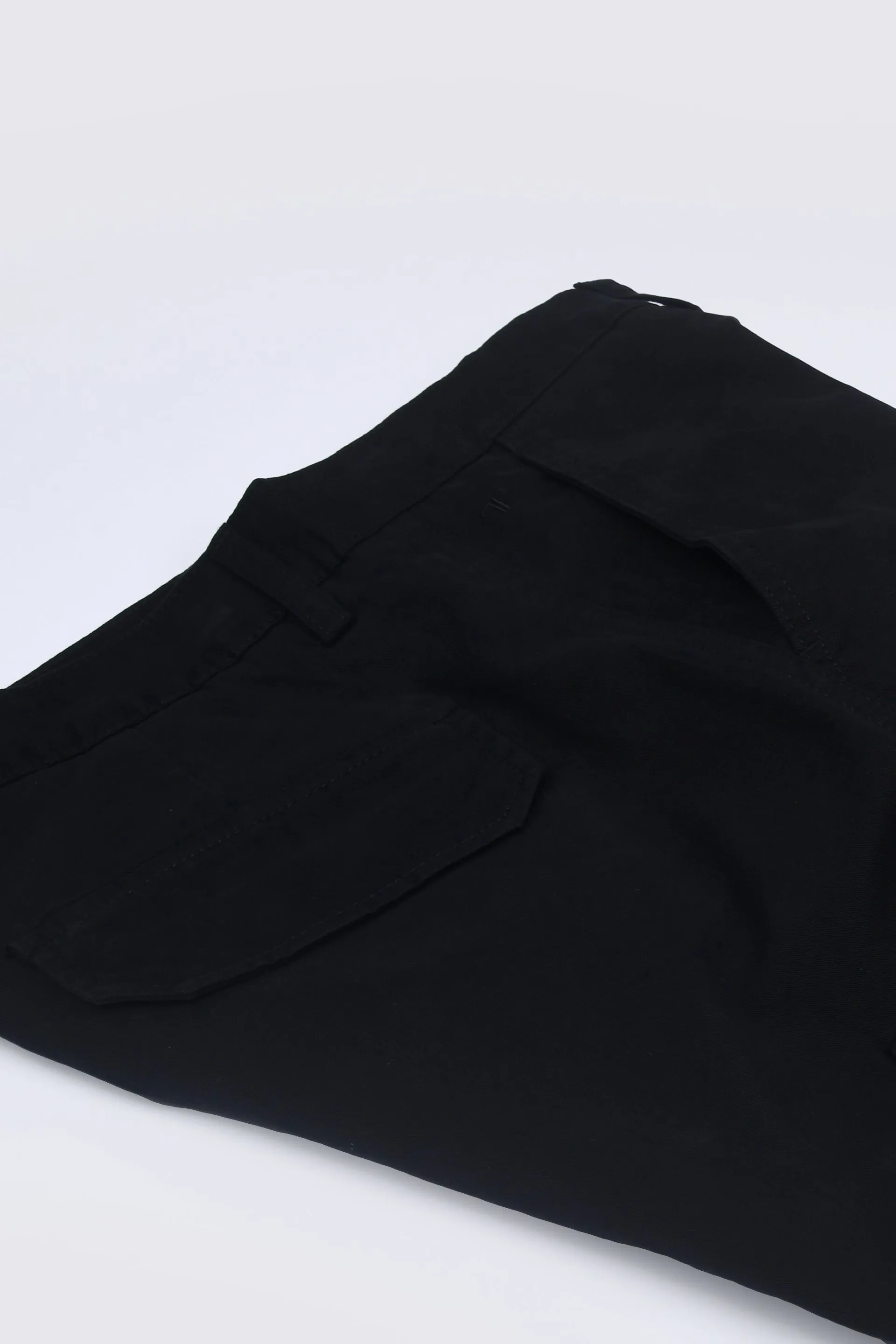 ELEVATED TWILL TAILORED CARGO PANTS IN BLACK