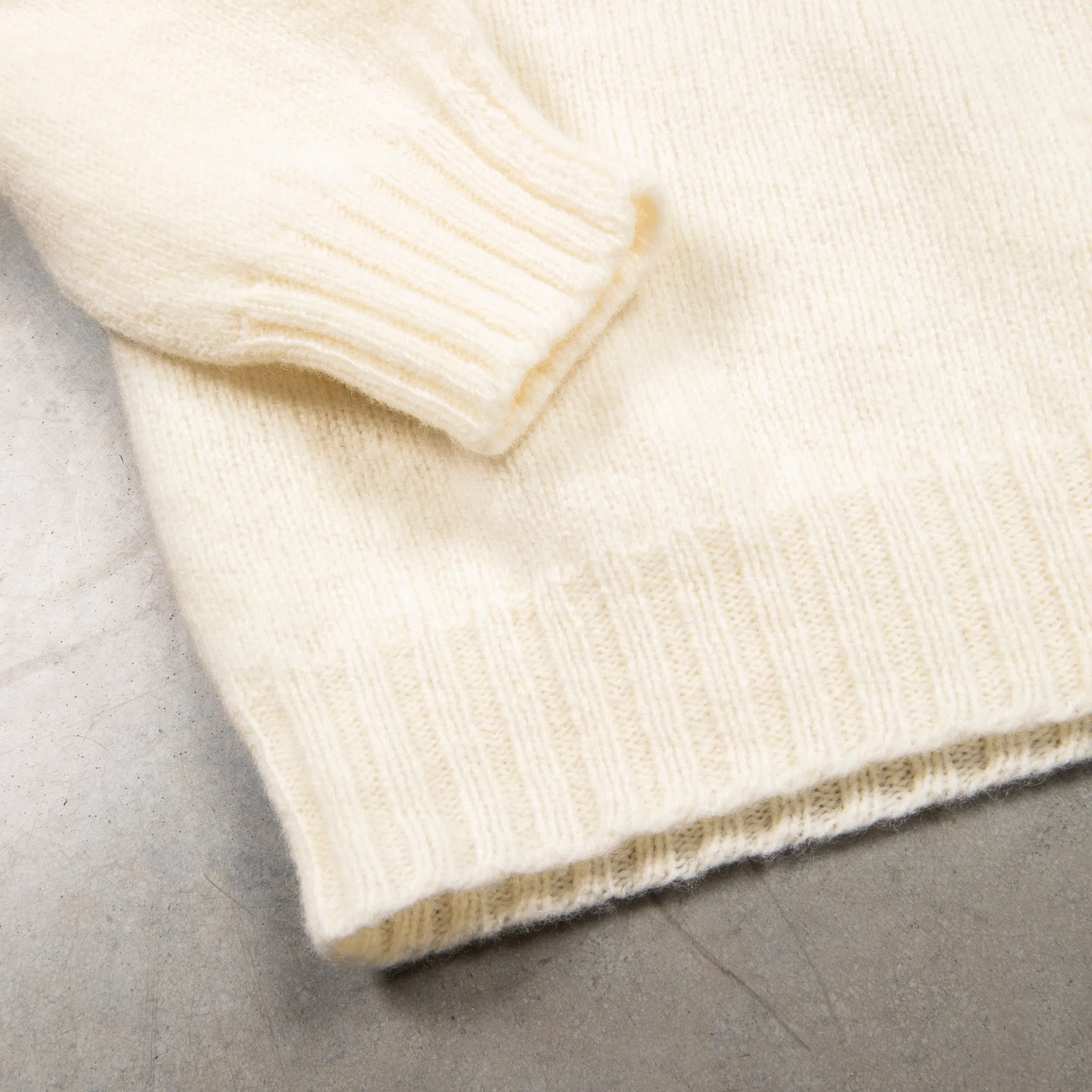 Laurence J. Smith Super Soft Seamless Crewneck Winter White