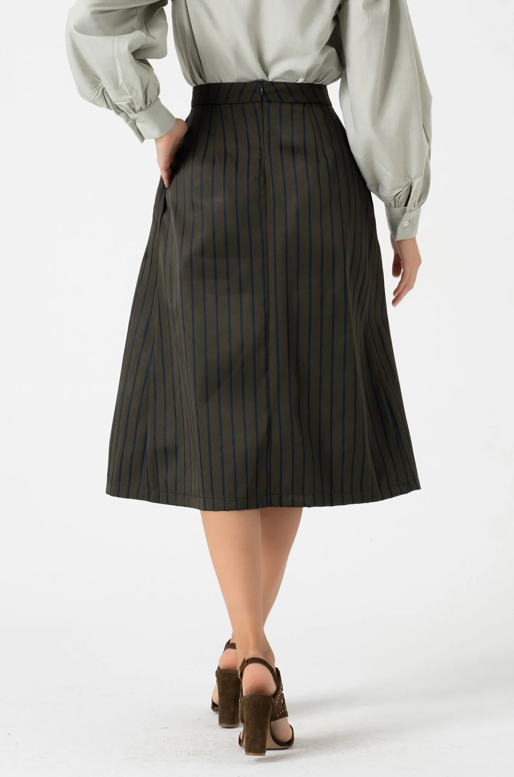 Pleated midi skirt
