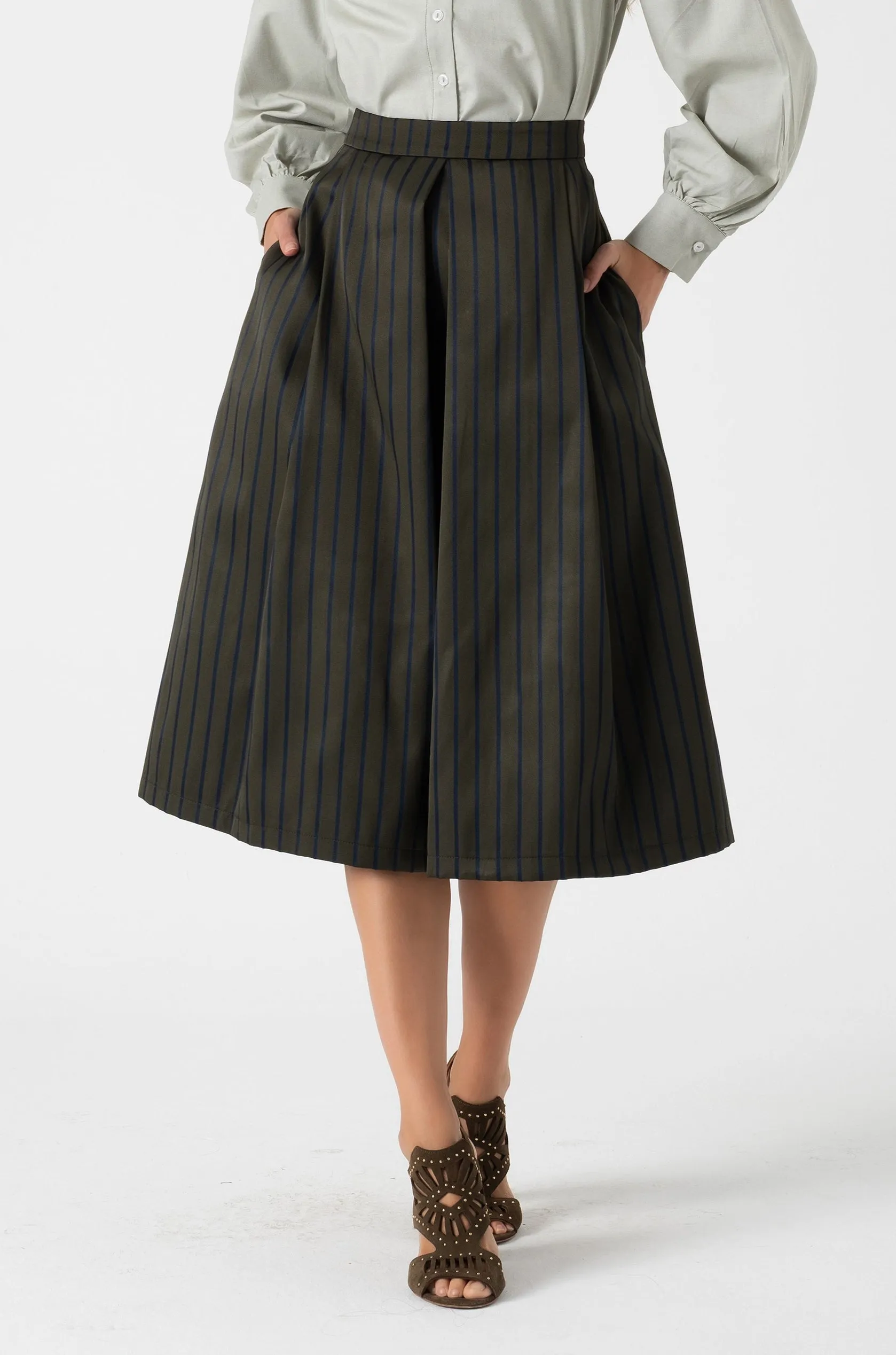 Pleated midi skirt
